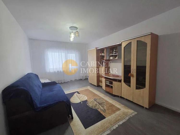 Apartament cu 3 camere decomandat, mobilat în Mircea cel Bătrân