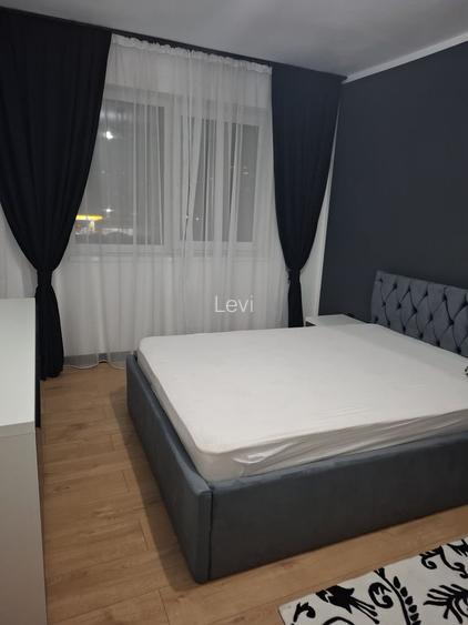 Vand apartament 3 camere