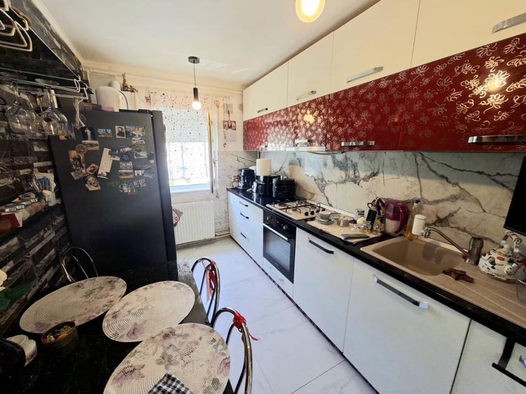 Apartament cu 4 camere decomandat, mobilat în Codlea