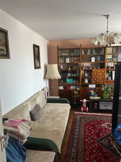 Apartament cu 4 camere decomandat în Favorit