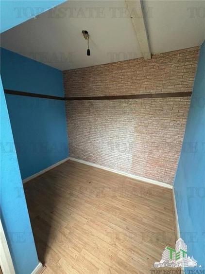 Casă cu 3 camere cu Teren 55 Mp în Obor