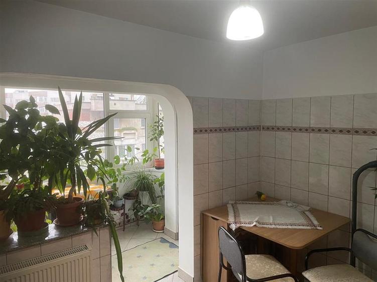 Apartament cu 2 camere decomandat, mobilat în Bistrița Lac