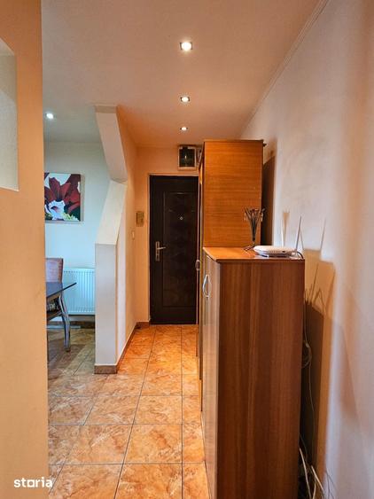 Apartament cu 2 camere decomandat, mobilat în Central