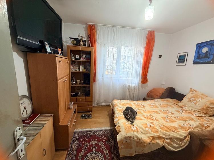 Apartament cu 3 camere în Păcurari