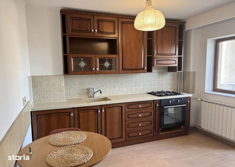 Apartament cu 3 camere în Est
