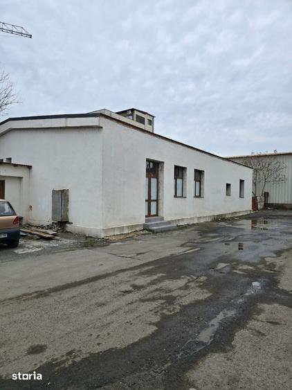 Spațiu comercial, de 300 mp, în Central