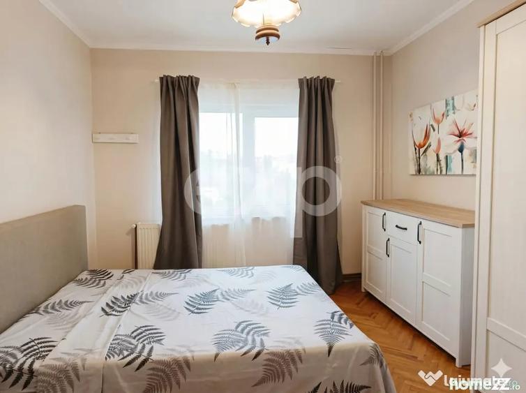 Apartament cu 4 camere decomandat în Florești