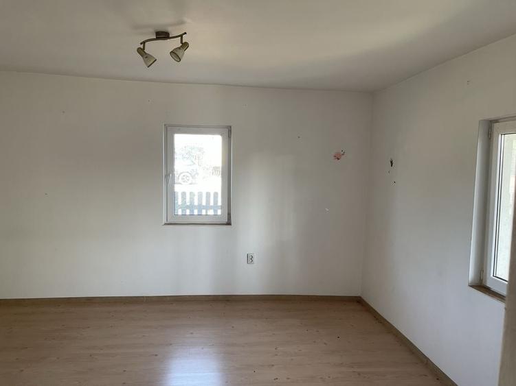 Casă cu 3 camere în Dărmănești