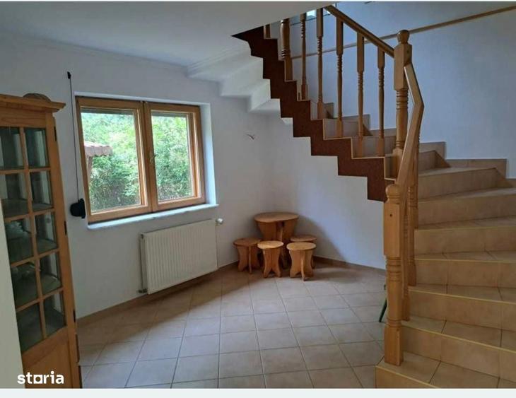 Casă cu 4 camere în Geamăna