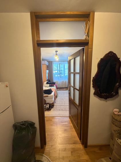 Apartament cu 6 camere decomandat în Tătărași