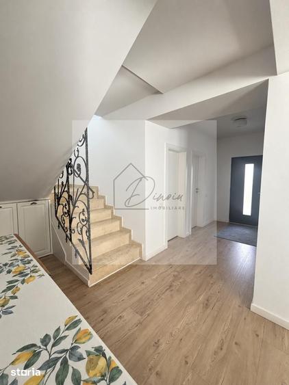 Casă cu 5 camere cu Teren 560 Mp în Corbeanca