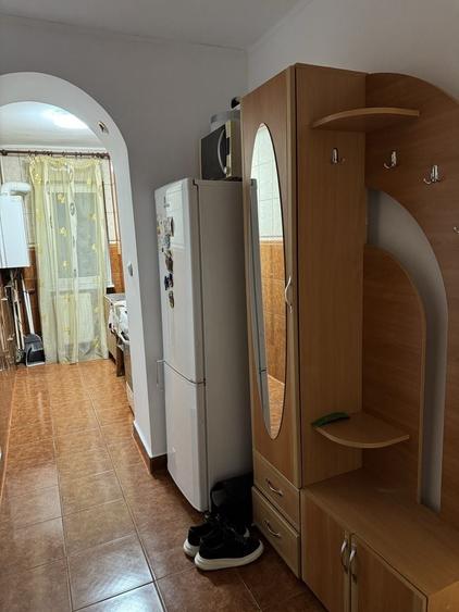 Inchiriez apartament 2 camere,Trivale.Disponibil din 17 septembrie - 7