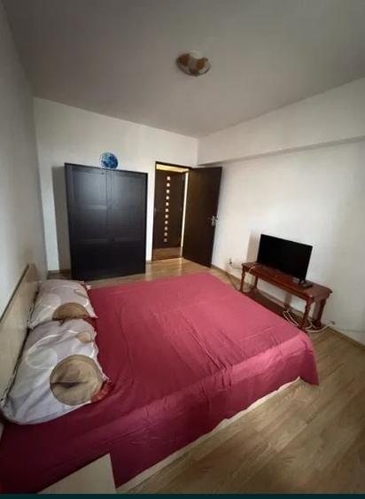 Apartament cu 2 camere decomandat, mobilat în Decebal