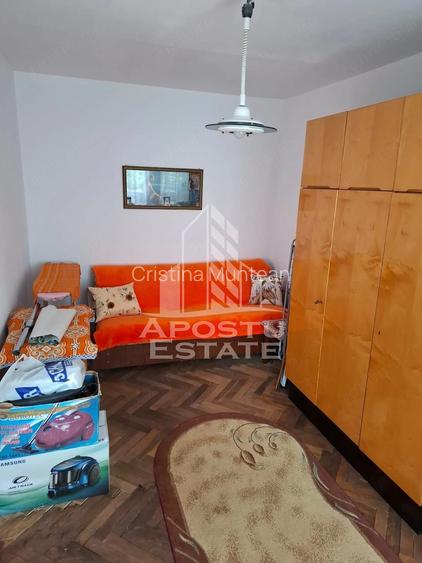 Apartament de inchiriat cu 2 camere,zona Dacia,la 10 minute de centru