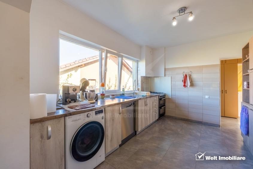 Casă individuală cu 7 camere cu Canalizare în Gruia