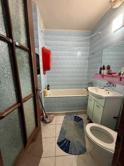 Apartament cu 2 camere semidecomandat în Săsar