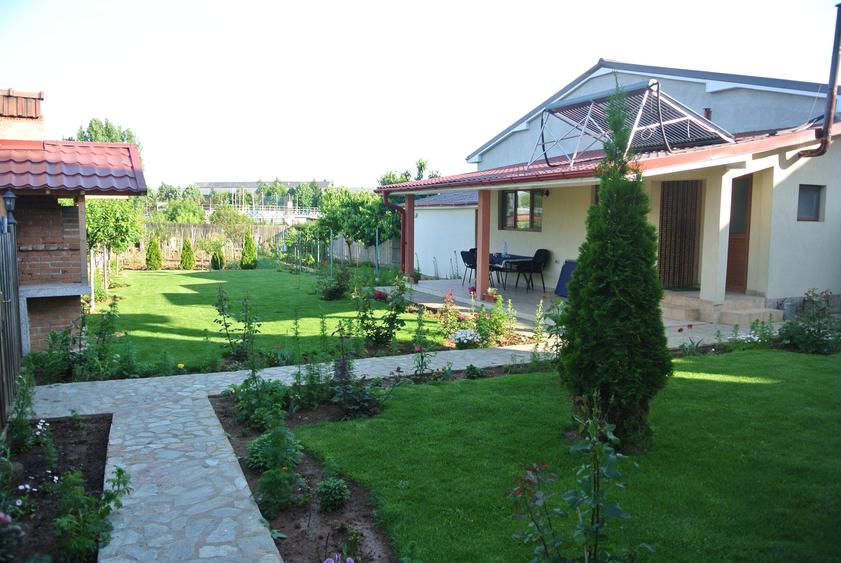 Casă individuală cu 5 camere cu Teren 500 Mp în Steaua