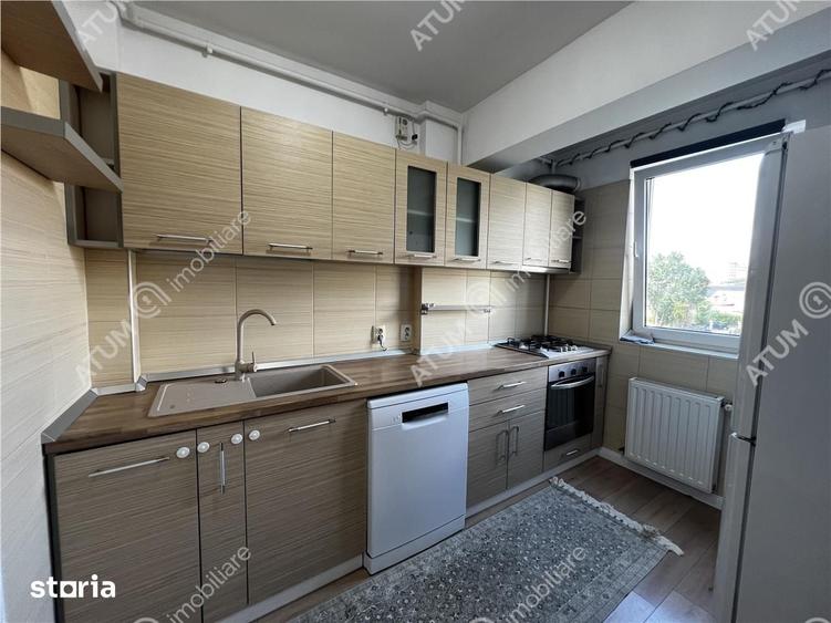 Apartament cu 3 camere decomandat în Turnișor