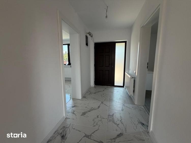 Casă cu 4 camere cu Teren 477 Mp în Nord
