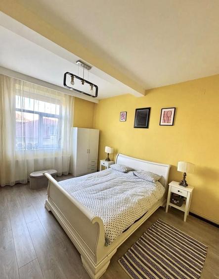 Apartament cu 3 camere decomandat în 1 Mai