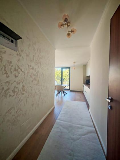 Apartament cu 3 camere semidecomandat în Gruia