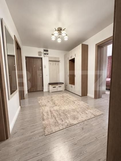 Apartament cu 3 camere semidecomandat, mobilat în Împăratul Traian