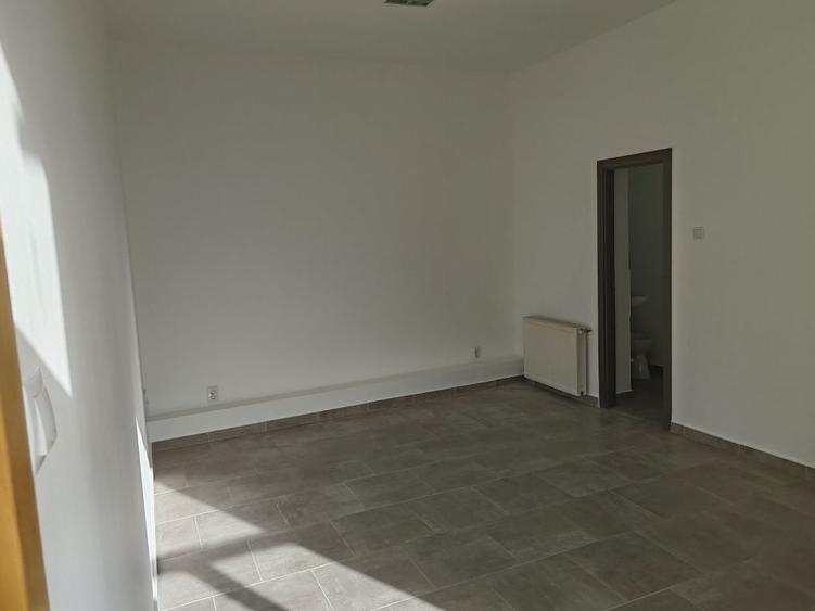 Apartament cu 3 camere decomandat în Ultracentral