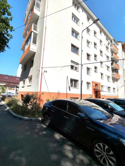 Apartament cu 2 camere decomandat în Horea