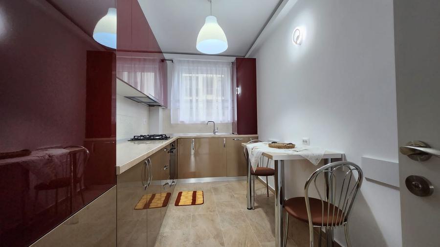 Apartament cu 3 camere decomandat, mobilat în Barbu Văcărescu
