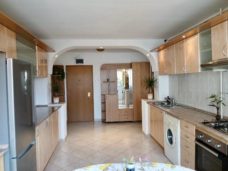Apartament cu 2 camere, mobilat în 13 Septembrie