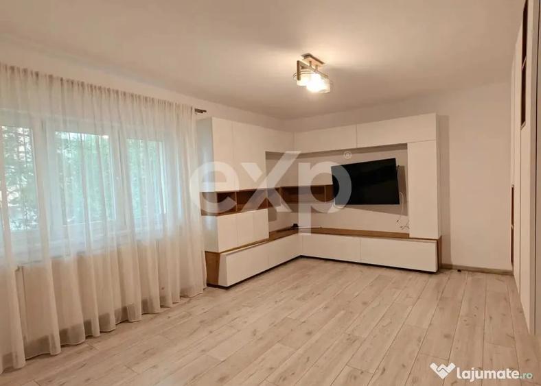 Apartament cu 3 camere decomandat în Zorilor