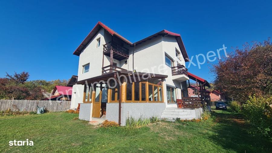 Casă cu 4 camere în Căpățânenii Pământeni