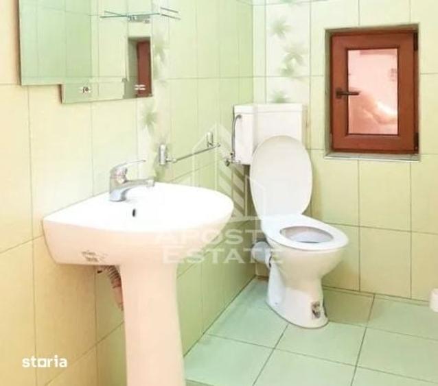 Apartament cu 3 camere decomandat în Pârneava