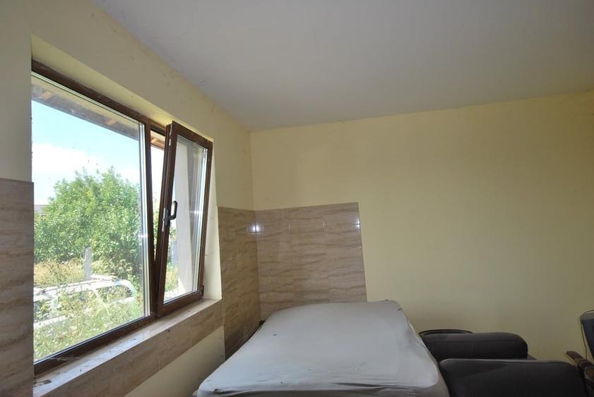Casă cu 4 camere cu Teren 1067 Mp în Prelungirea Ferentari
