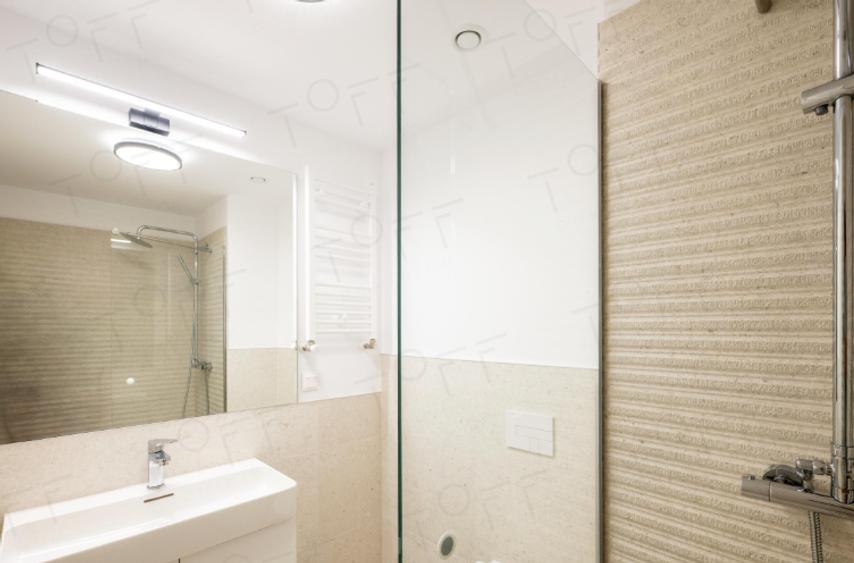 Apartament cu 3 camere decomandat în Aviației