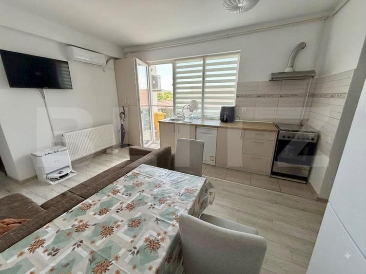 Apartament cu 3 camere semidecomandat, mobilat în Florești