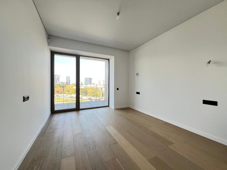 Apartament cu 3 camere decomandat în Aviației