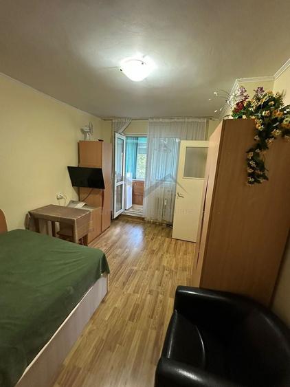 Garsonieră decomandată în Podu Roș