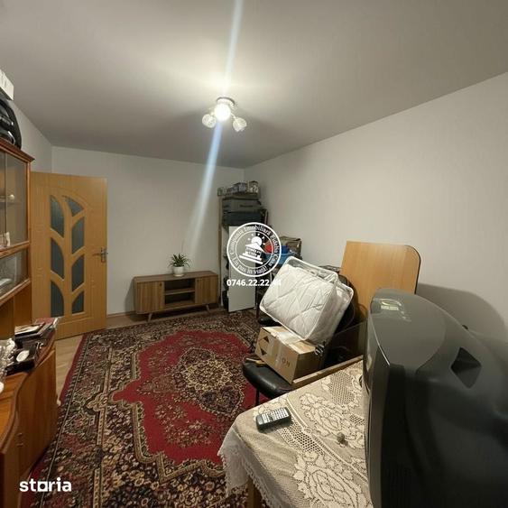 Apartament cu 2 camere decomandat în Tătărași — fotografia 3