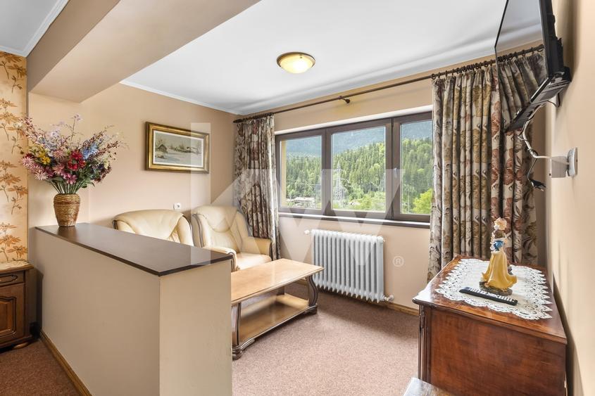 Duplex cu 8 camere cu Canalizare în Zamora
