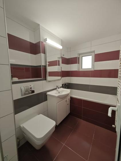 Apartament spațios,de vanzare, 3 camere, 98 mp, zona Petru Rares - 7