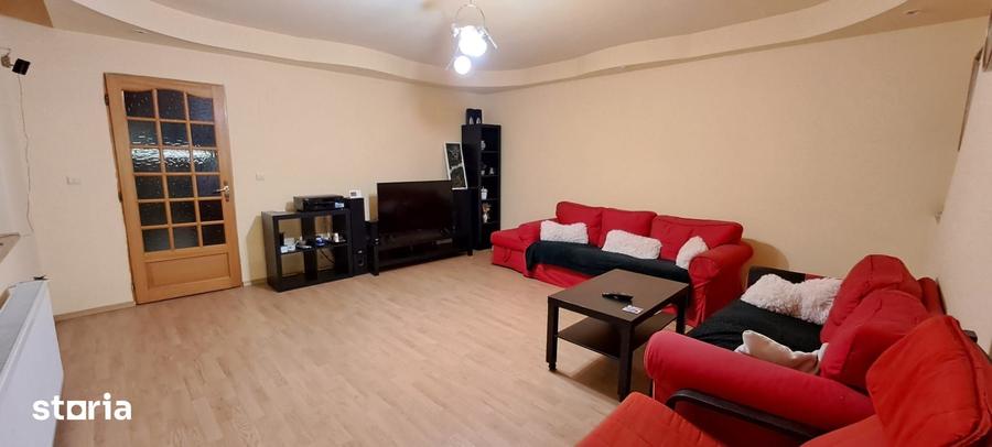 Spațiu comercial, de 180 mp, în Baicului