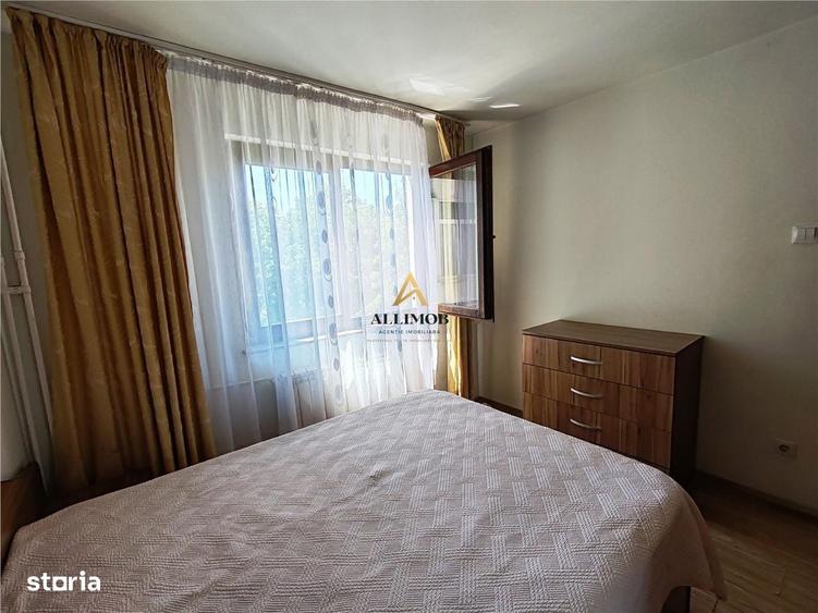 Apartament cu 3 camere decomandat în Vest