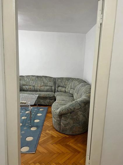Apartament cu 3 camere decomandat în Aradului