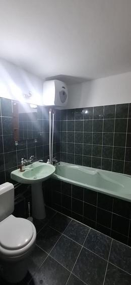 Apartament cu 2 camere semidecomandat, mobilat în Dristor