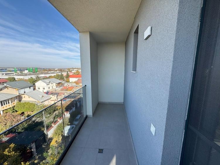 Apartament cu 3 camere semidecomandat în Străulești