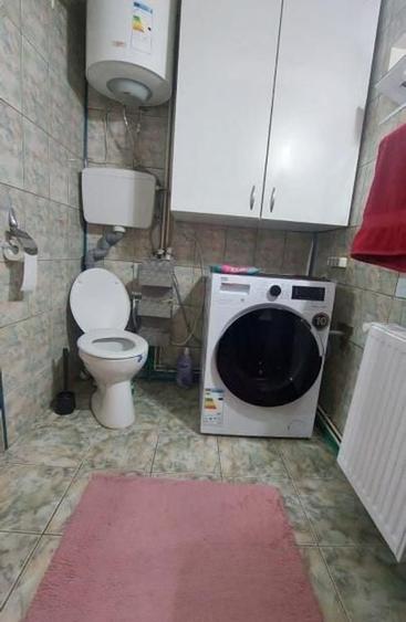 Casă cu 5 camere cu Teren 180 Mp în Republicii