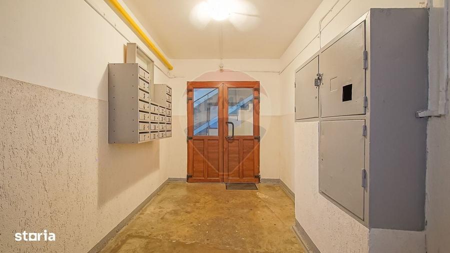 Apartament cu 2 camere semidecomandat în Est
