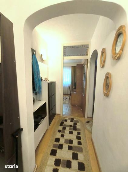 Apartament cu 3 camere decomandat în Tineretului
