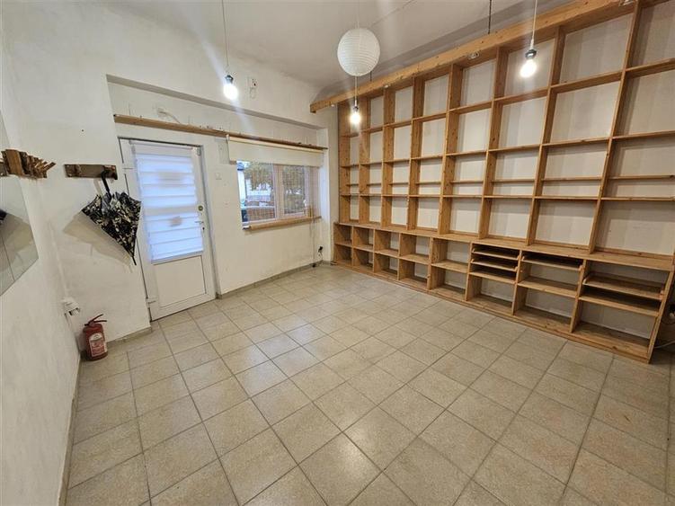 Spațiu comercial, de 28 mp, în Central